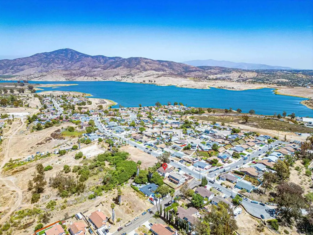 8808 Leigh Ave, Spring Valley, CA — listing photo 1
