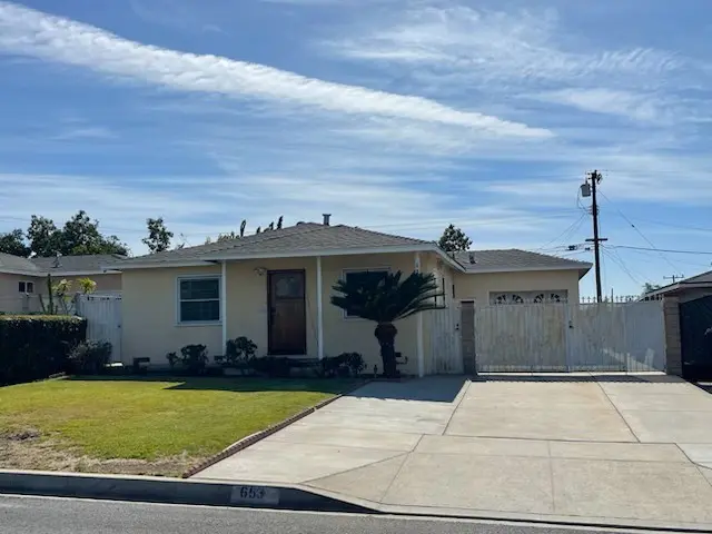 Residential Lease for rent at 653 Molinar, La Puente, Los Angeles County, CA featuring 3 beds and 1 bath