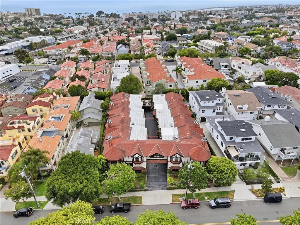 Townhouse for rent at 227 S Irena, Redondo Beach, CA featuring 3 beds and 3 baths