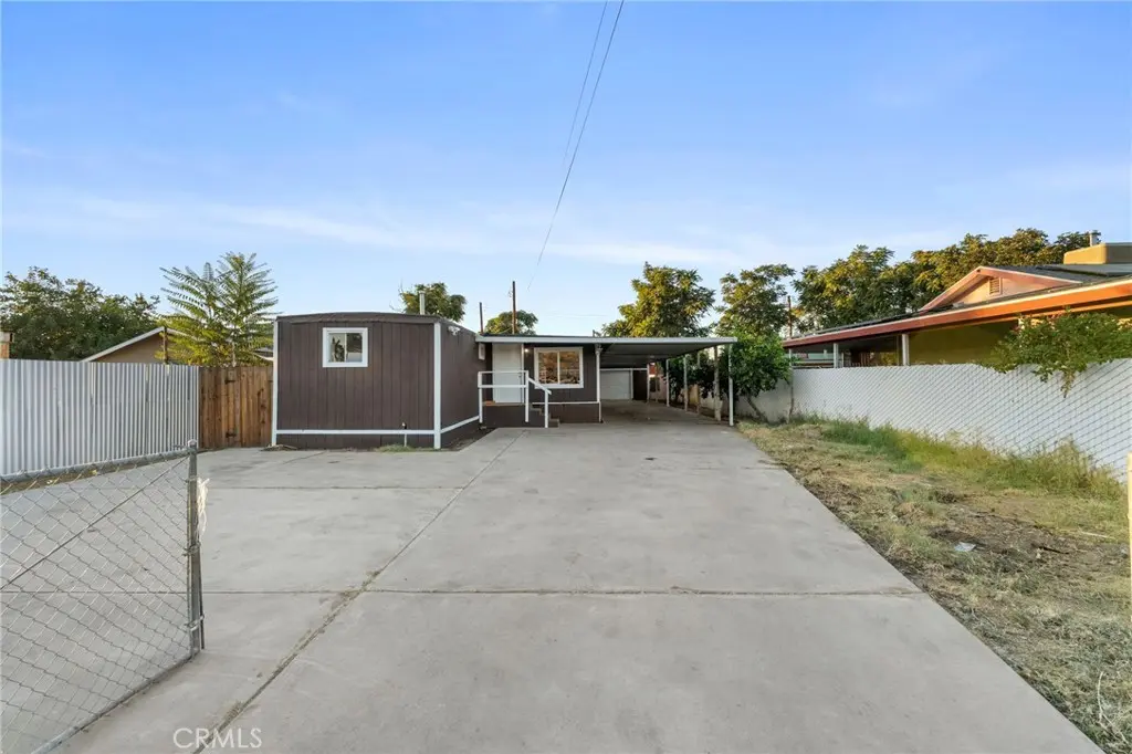 Manufactured On Land for sale at 718 Willow Drive, Bakersfield, CA featuring 2 beds and 1 bath