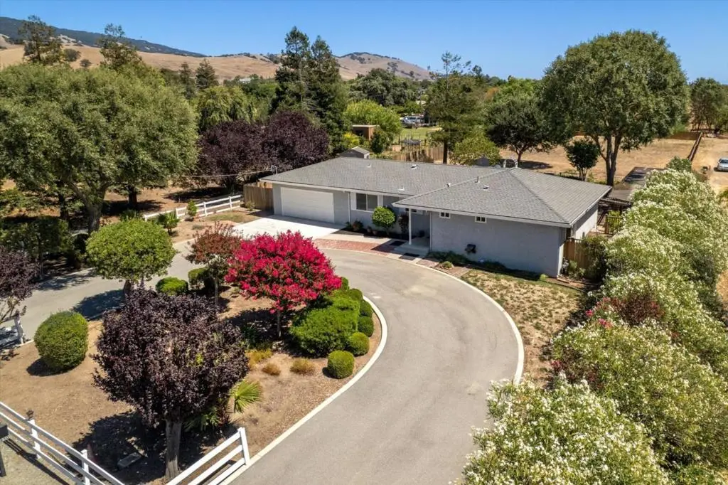 1850 E San Martin Avenue, San Martin, CA — listing photo 1