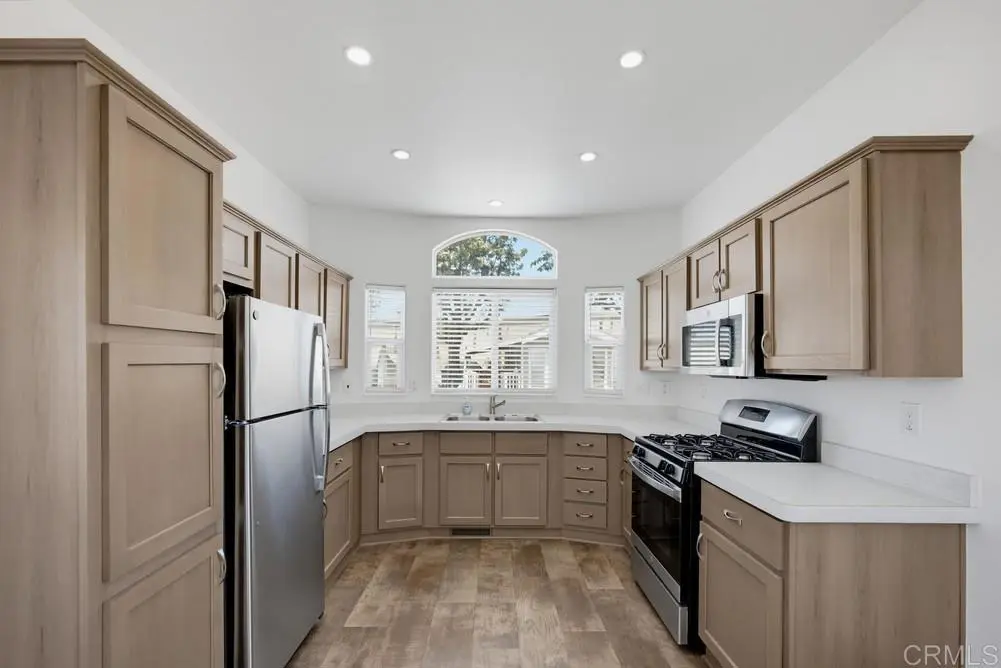 2750 W Acacia N17, Hemet, CA — listing photo 1