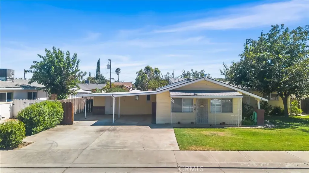 1163 Santa Lea, Los Banos, CA — listing photo 1