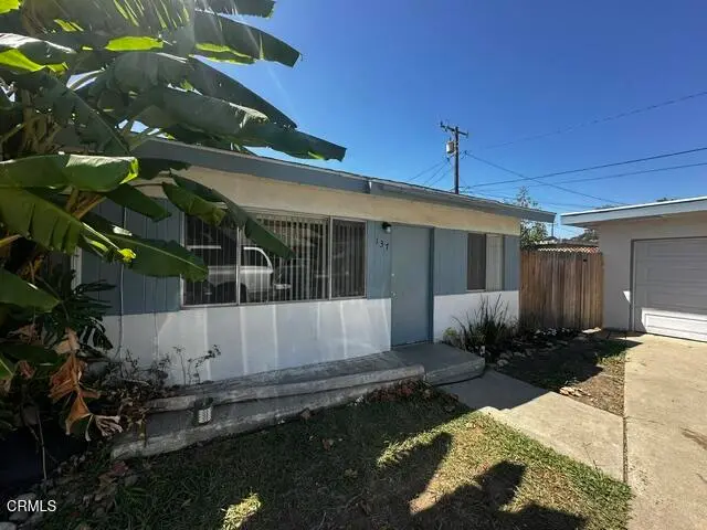 Duplex for rent at 137 De Anza Drive, Ventura, CA featuring 2 beds and 1 bath