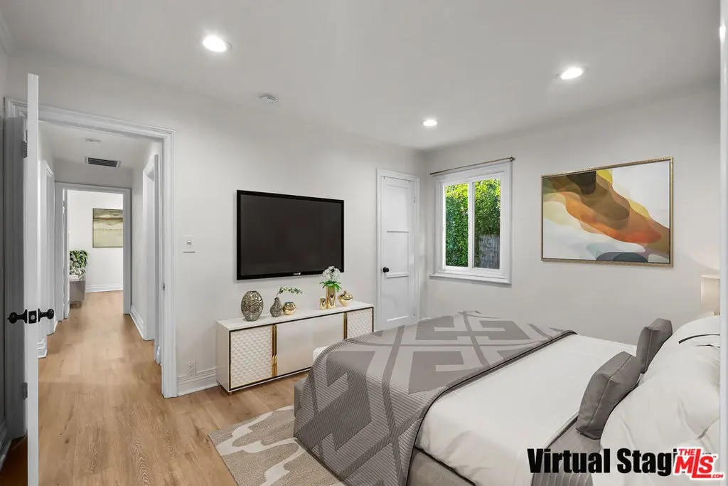Residential Lease for rent at 2646 Westwood Boulevard, Los Angeles, Los Angeles County, CA featuring 5 beds and 4 baths