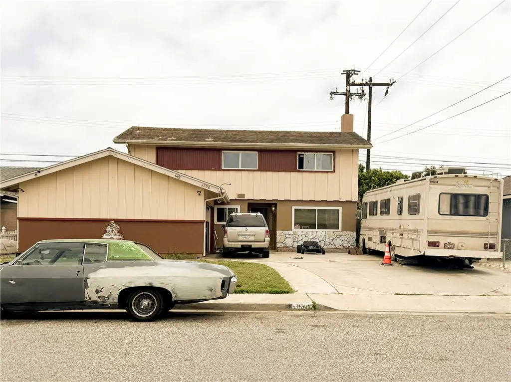 Single Family Residence for sale at 3560 San Simeon Avenue, Oxnard, CA featuring 5 beds and 4 baths