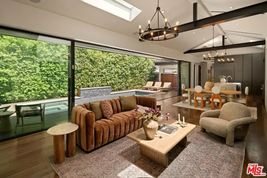 Residential Lease for rent at 527 Norwich Drive, West Hollywood, Los Angeles County, CA featuring 3 beds and 3 baths