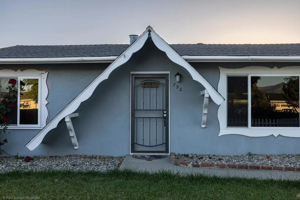 Single Family Residence for sale at 750 El Camino Paraiso, Hollister, CA featuring 3 beds and 2 baths