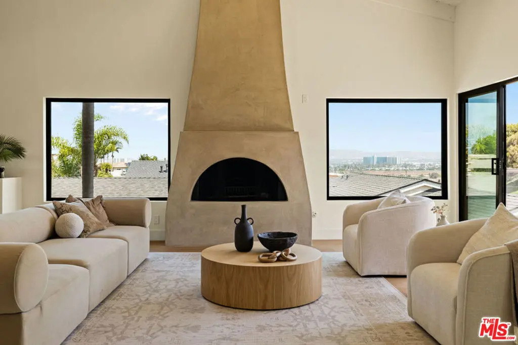 8140 Calabar Avenue, Playa Del Rey, CA — listing photo 1