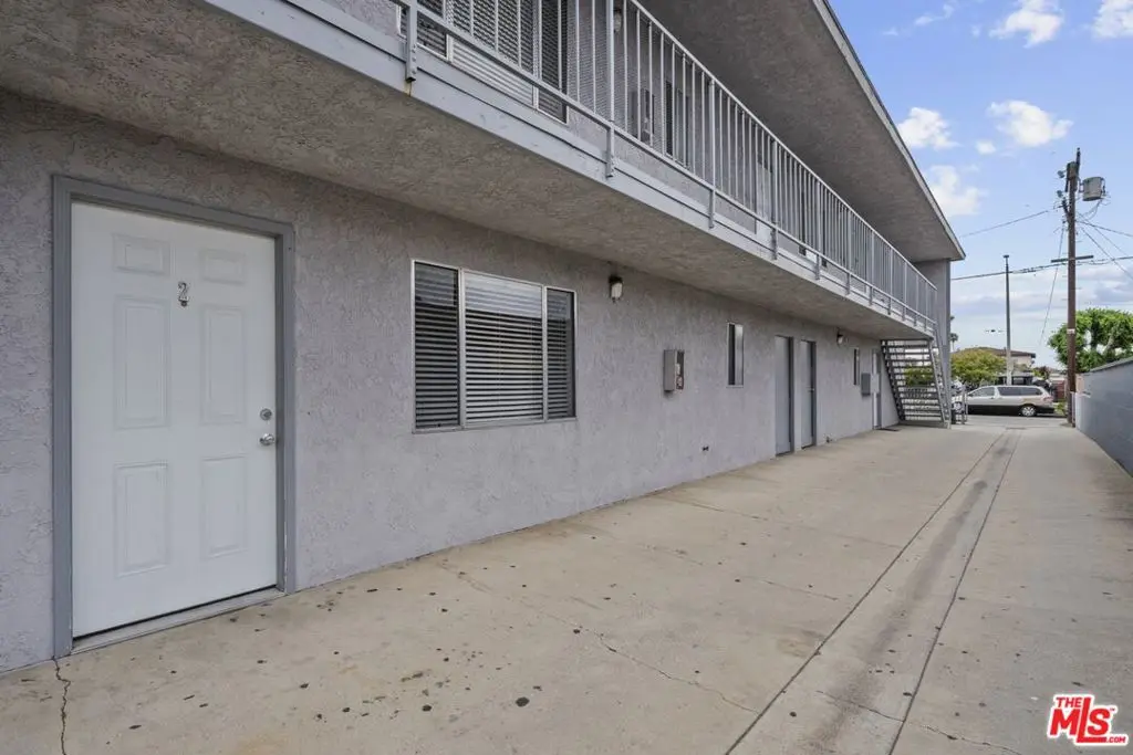 Residential Lease for rent at 1556 W 227th Street 1, Torrance, Los Angeles County, CA featuring 2 beds and 1 bath