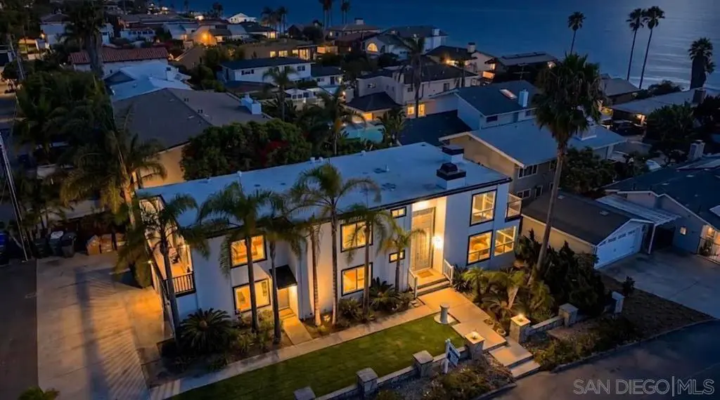 Single Family Residence for sale at 1576 Lorraine, Encinitas, San Diego County, CA featuring 6 beds and 4 baths