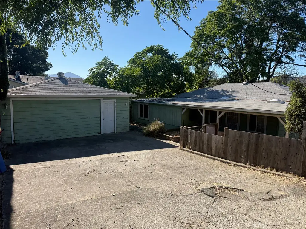 Single Family Residence for sale at 3640 Huntington Avenue, Clearlake, CA featuring 3 beds and 1 bath