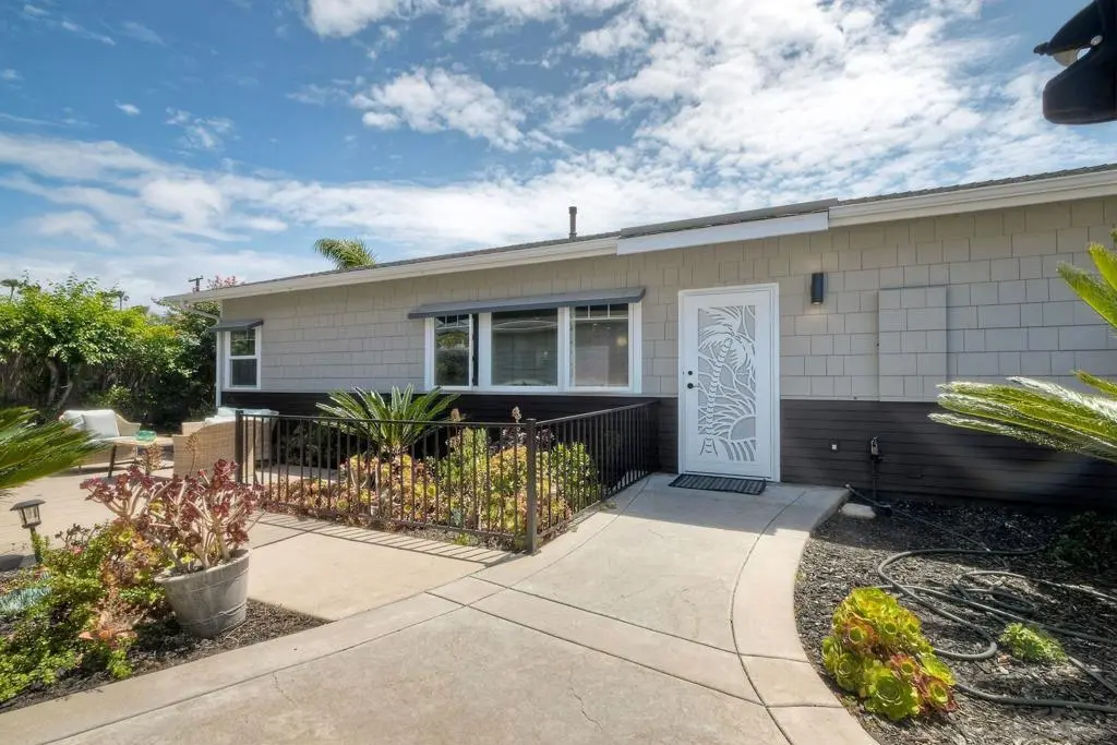 Single Family Residence for sale at 1027 29 Knowles Ave, Carlsbad, CA featuring 4 beds and 4 baths
