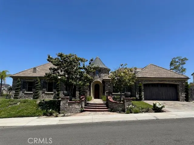 Single Family Residence for rent at 25351 MUSTANG Drive, Laguna Hills, CA featuring 4 beds and 5 baths