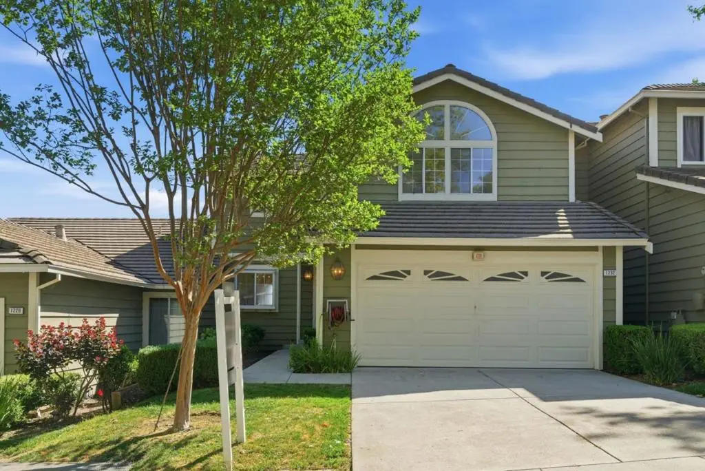 Townhouse for sale at 1232 Copper Peak Lane, San Jose, CA featuring 2 beds and 2 baths
