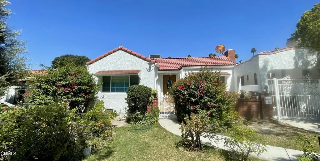 Residential Lease for rent at 1327 Allen, Glendale, Los Angeles County, CA featuring 2 beds and 2 baths
