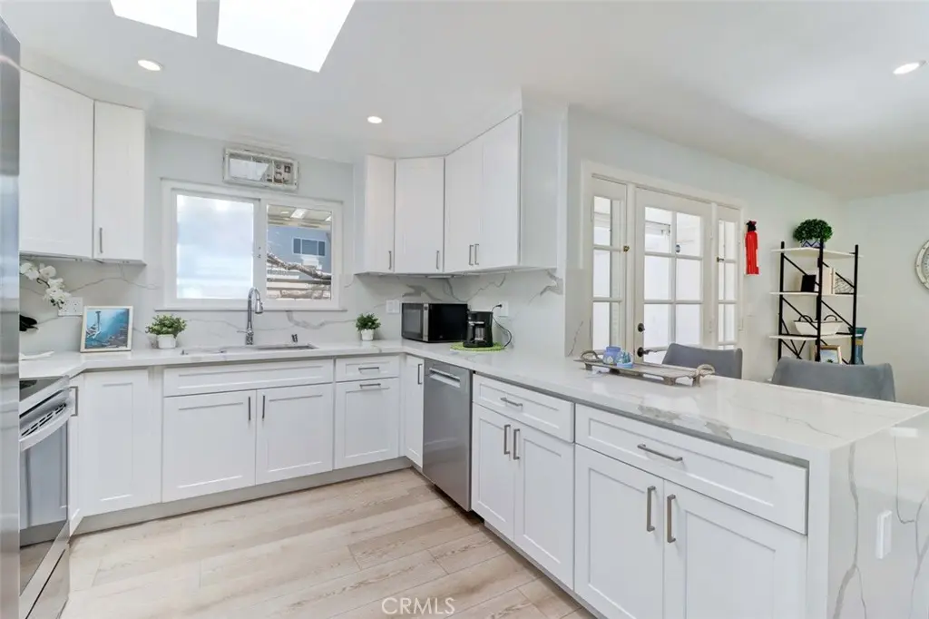 2305 Via Puerta, Laguna Woods, CA — listing photo 1