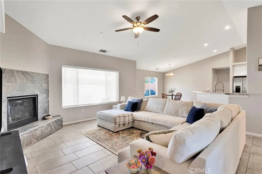 17889 Sycamore, Hesperia, CA — listing photo 1