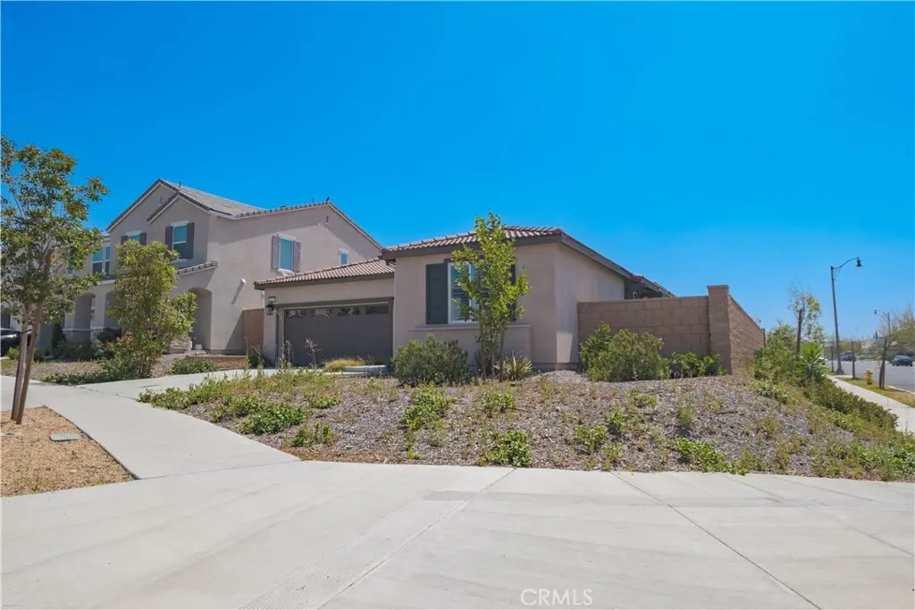 4953 Boston Ivy St, Fontana, CA — listing photo 1