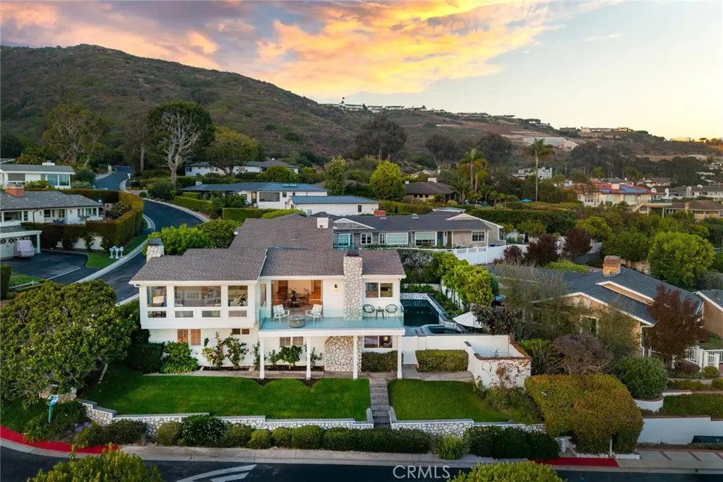 1 1/2 Vista Del Sol, Laguna Beach, CA — listing photo 1