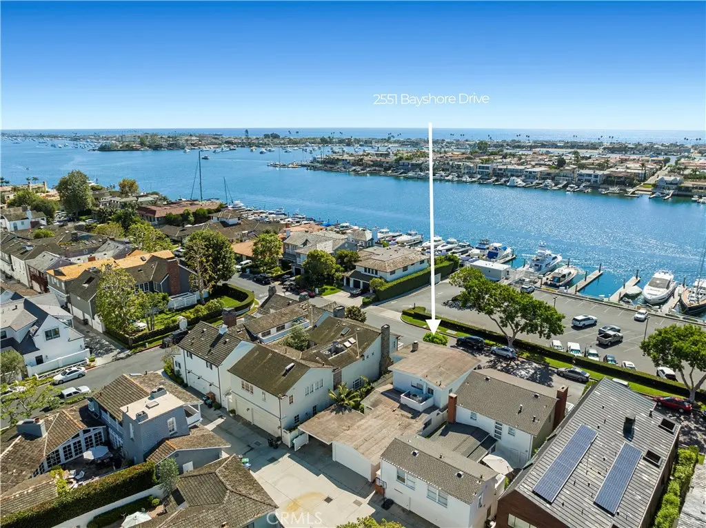 Residential Lease for rent at 2551 Bayshore Drive, Newport Beach, Orange County, CA featuring 5 beds and 3 baths