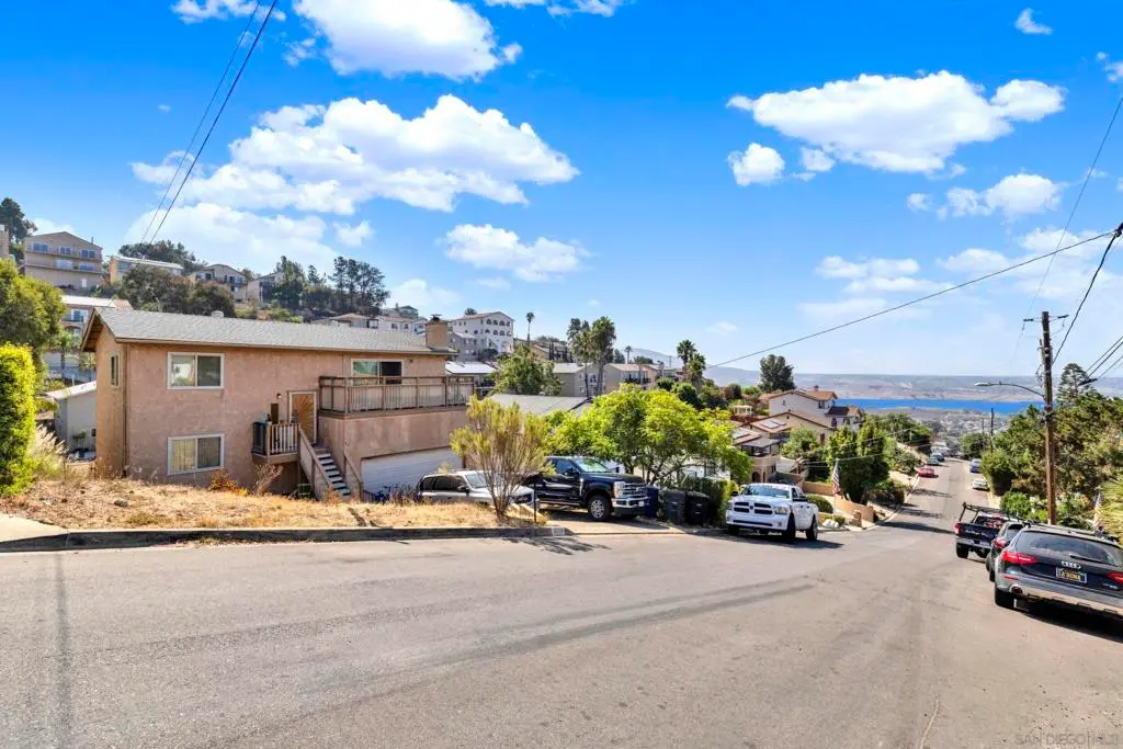 1659 Portola Ave, Spring Valley, CA — listing photo 1