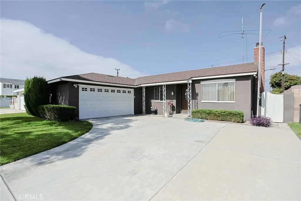 Single Family Residence for sale at 15261 Columbia, Huntington Beach, CA featuring 3 beds and 2 baths