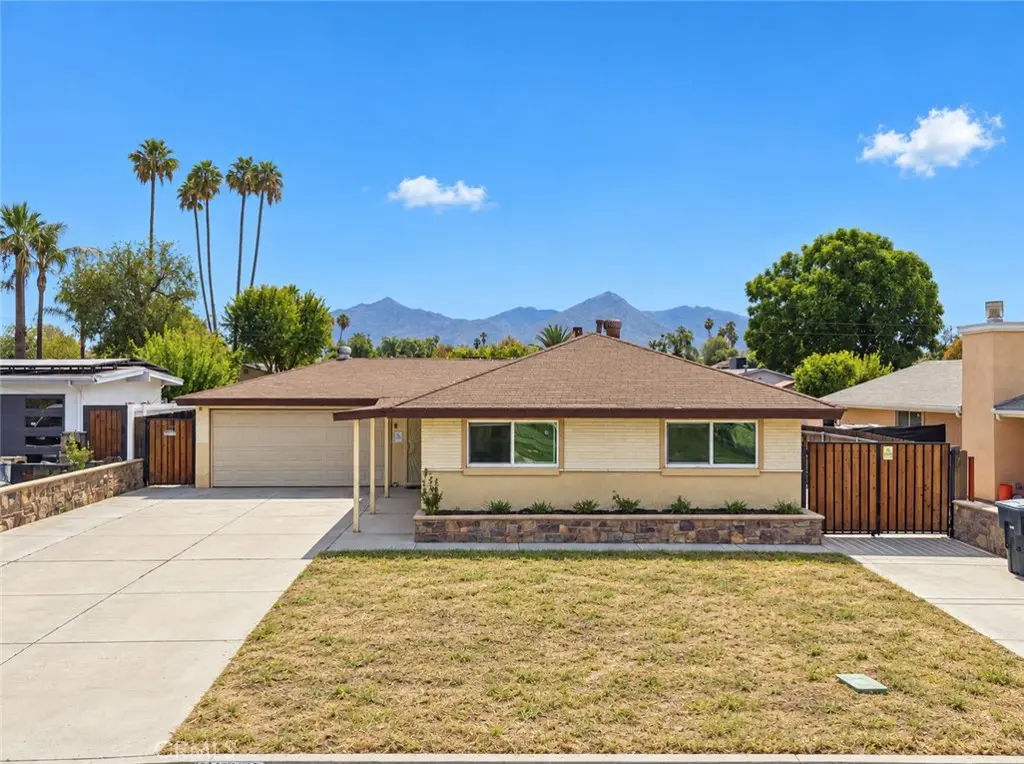 Single Family Residence for sale at 706 Kemp, Riverside, CA featuring 3 beds and 2 baths