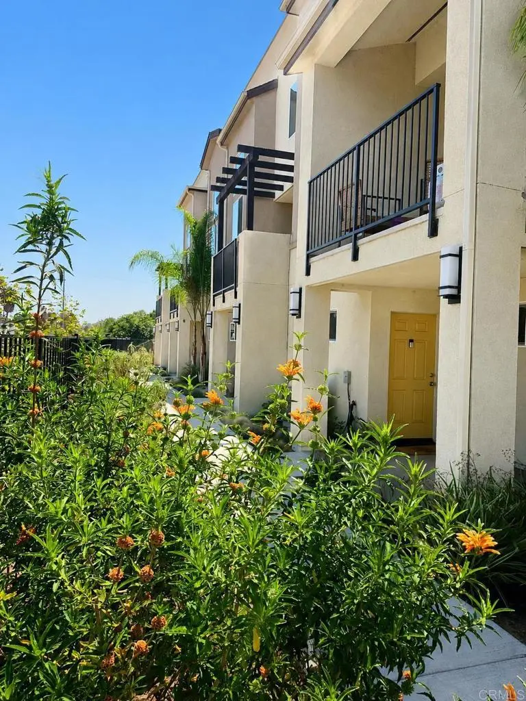 Single Family Residence for sale at 438 Creekside Circle, San Diego, CA featuring 3 beds and 3 baths