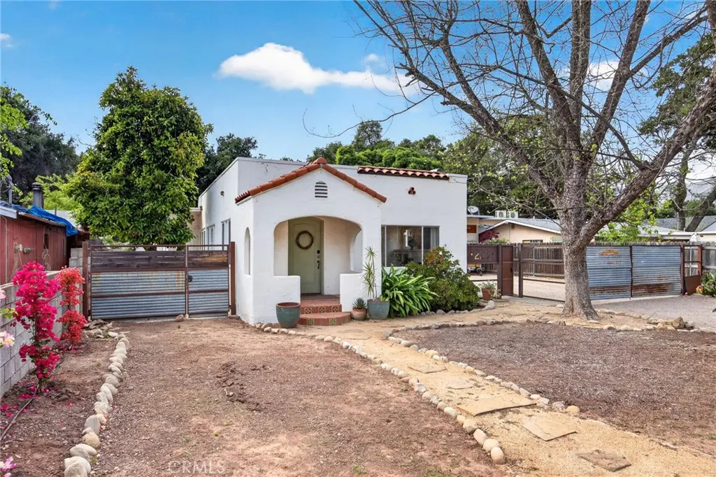 Triplex for rent at 223 S Padre Juan, Ojai, CA featuring 3 beds and 1 bath
