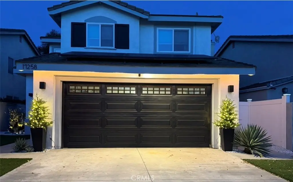 Single Family Residence for rent at 17258 Rosy Sky, Riverside, CA featuring 3 beds and 3 baths