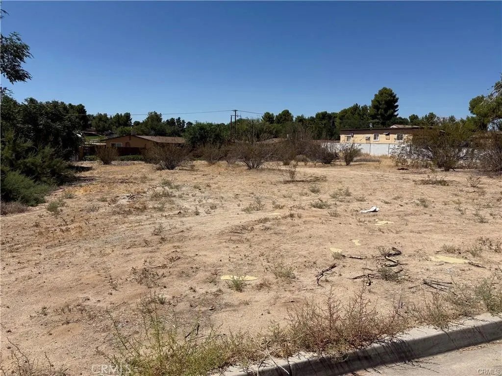 16333 Molino, Victorville, CA — listing photo 1