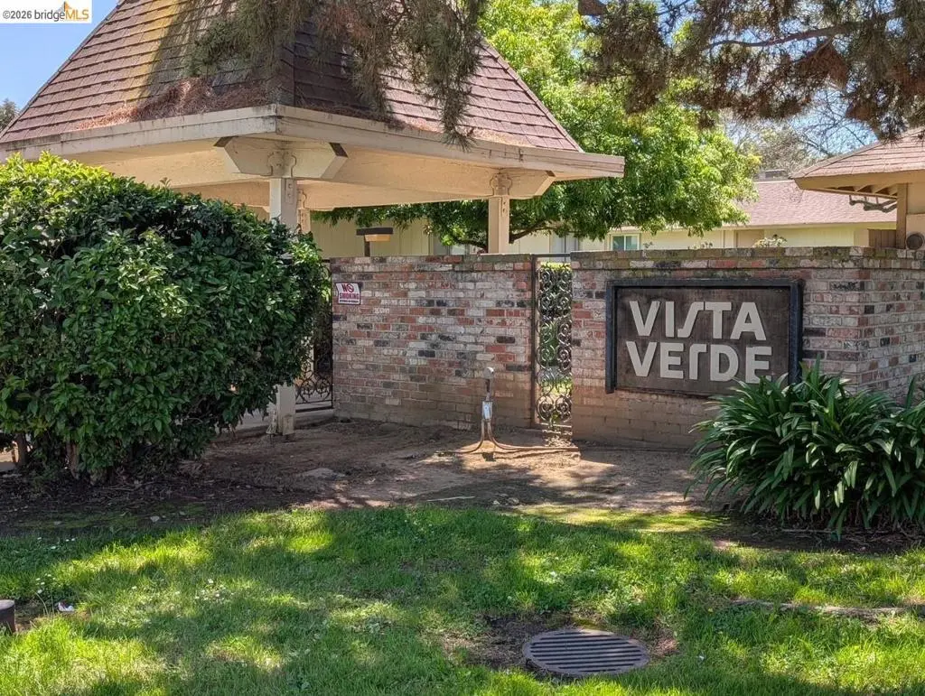 Condominium for sale at 4260 Clayton Rd 46, Concord, CA featuring 1 bed and 1 bath