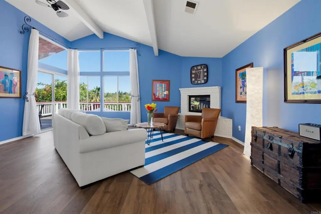 2202 Crest Hill Lane, Fallbrook, CA — listing photo 1