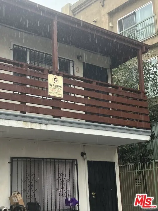 Residential Lease for rent at 227 S Bonnie Brae Street, Los Angeles, Los Angeles County, CA and 1 bath