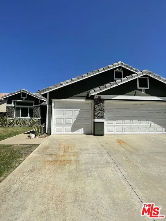 Residential Lease for rent at 2611 Gemstone Avenue, Palmdale, Los Angeles County, CA featuring 4 beds and 2 baths