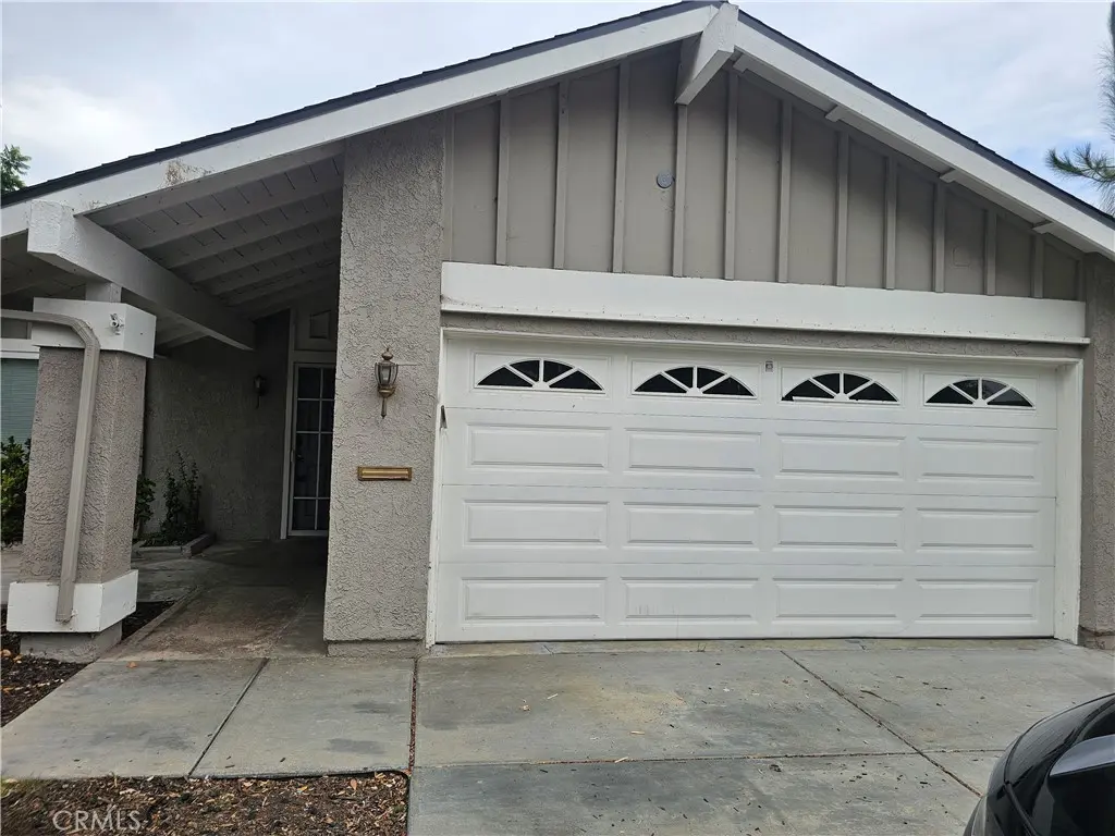 Residential Lease for rent at 4552 Cheviot, Irvine, Orange County, CA featuring 3 beds and 2 baths