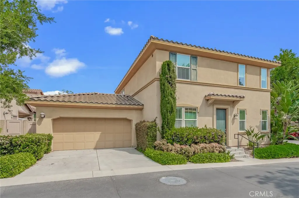 Condominium for sale at 219 Wicker, Irvine, CA featuring 4 beds and 5 baths