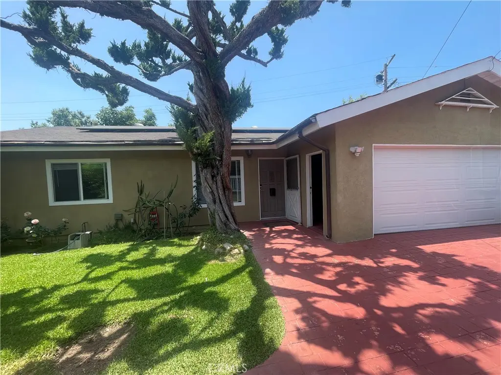 Residential Lease for rent at 621 Pasqual ave, San Gabriel, Los Angeles County, CA featuring 3 beds and 2 baths