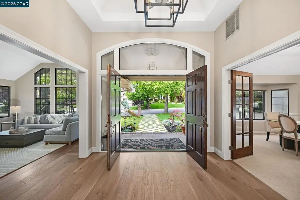 Single Family Residence for sale at 85 Trish Ct, Danville, CA featuring 5 beds and 5 baths