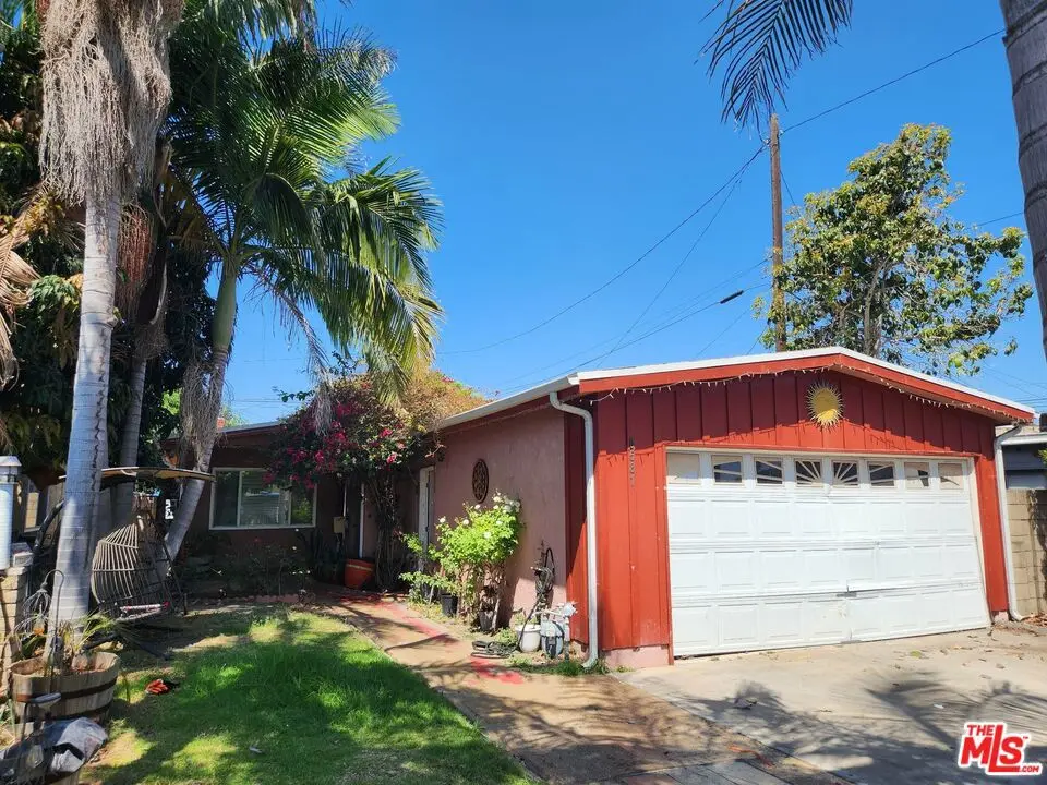 Single Family Residence for sale at 6581 Lemon Avenue, Long Beach, CA featuring 3 beds and 2 baths