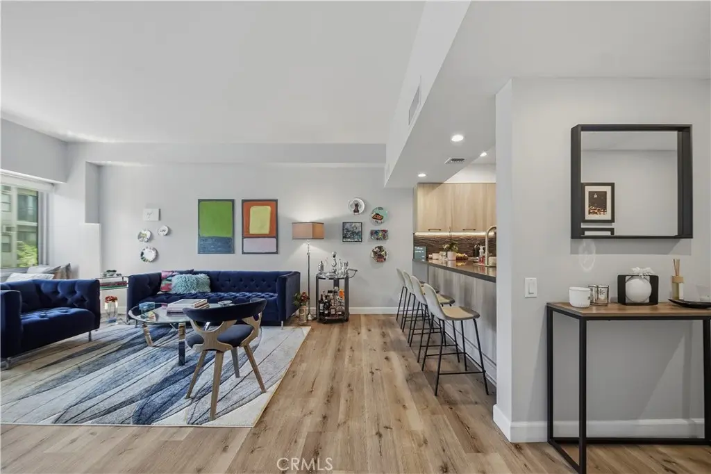 7135 Hollywood Boulevard 405, Hollywood, CA — listing photo 1