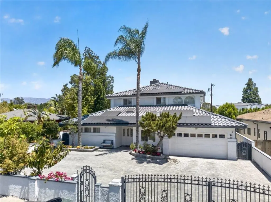 4930 Biloxi, Toluca Lake, CA — listing photo 1
