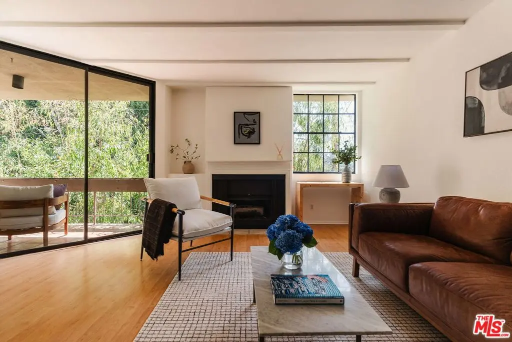 Condominium for sale at 750 N Kings Road 315, Los Angeles, CA featuring 1 bed and 1 bath
