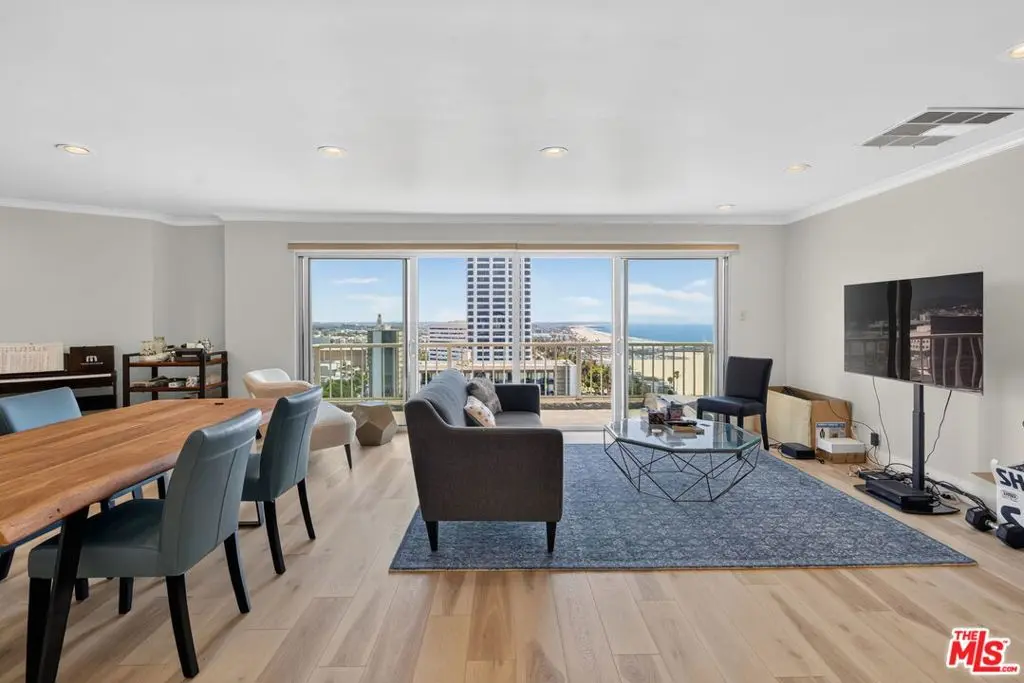 101 California Avenue 1404, Santa Monica, CA — listing photo 1