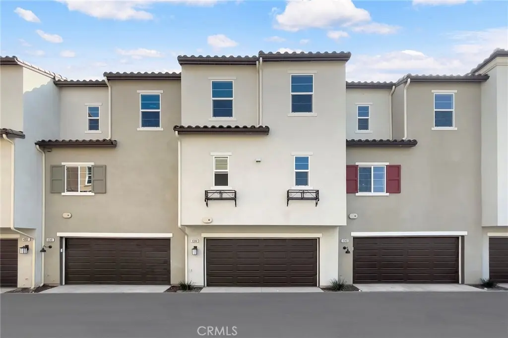 Residential Lease for rent at 4344 Ln Alamo, Arcadia, Los Angeles County, CA featuring 4 beds and 4 baths