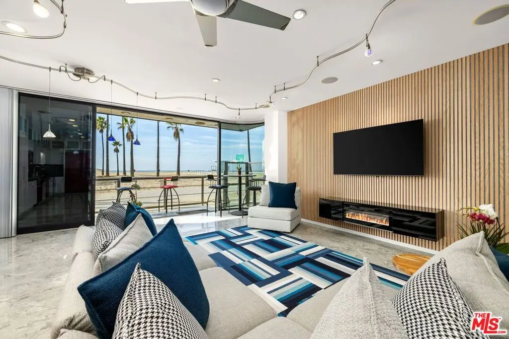 3007 Ocean Front Walk, Venice, CA — listing photo 1
