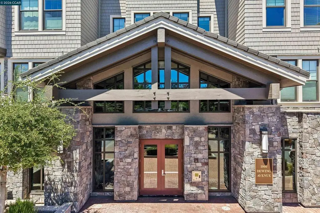 Condominium for sale at 1000 Dewing Ave 104, Lafayette, CA featuring 1 bed and 1 bath