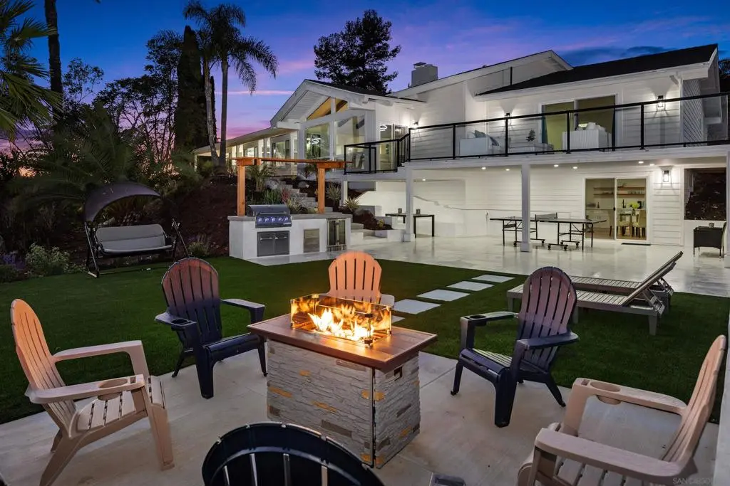 Single Family Residence for sale at 1112 Starview Dr, Vista, CA featuring 5 beds and 5 baths
