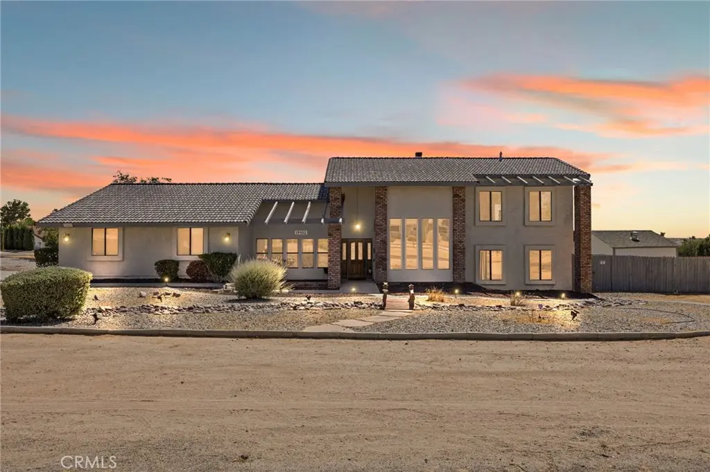 Single Family Residence for sale at 19403 Oneida Court, Apple Valley, CA featuring 3 beds and 2 baths